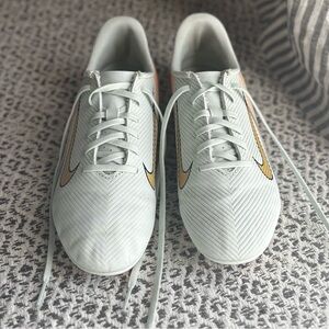 Nike Jr. Vapor 16 Club Mercurial Dream Speed Soccer Cleats